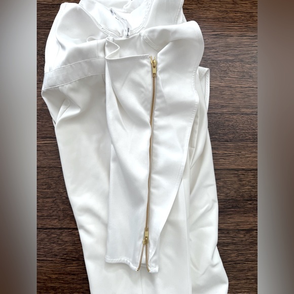 Off the shoulder ruffled satin jumpsuit by Self-Portrait. White. Size US 6/UK 10 - Picture 4 of 4